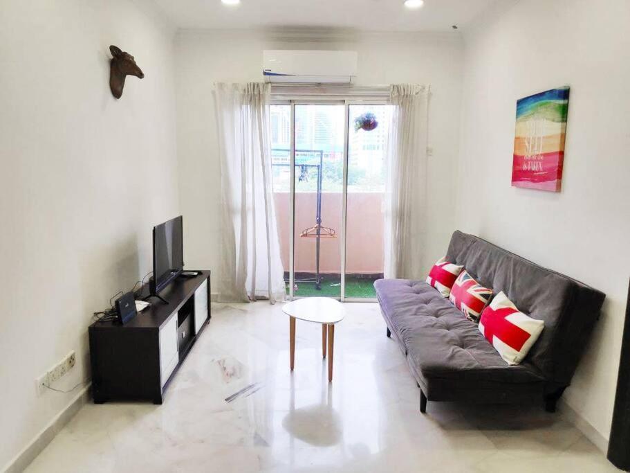 Eco One Bedroom Apartment @ Jalan Ampang, 3 Pax Kuala Lumpur Esterno foto